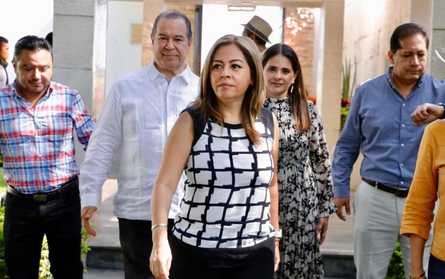 Empresarios apoyan petición de Lucy Meza para realizar tres debates en Morelos