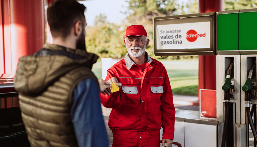 Cómo los vales de gasolina garantizan kilómetros exitosos, según Edenred