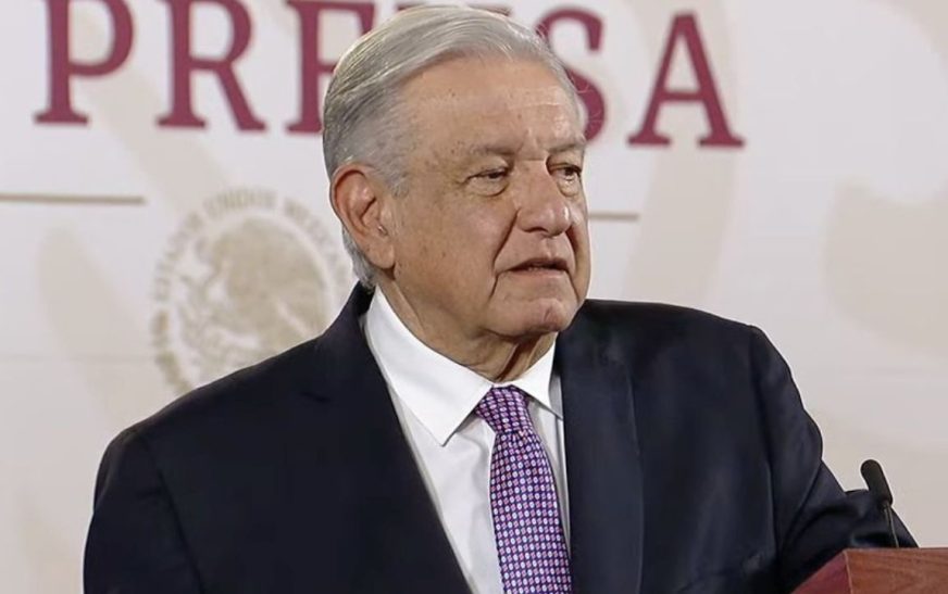 AMLO denuncia campaña sucia de Afores contra reforma de pensiones