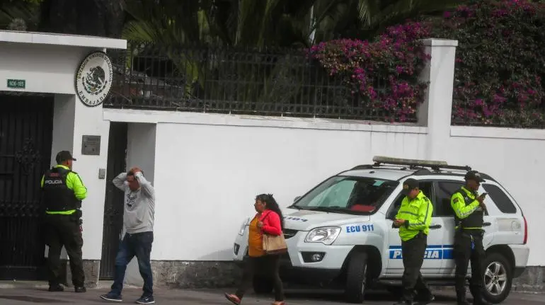 Unión Europea condena asalto a la embajada de México en Quito