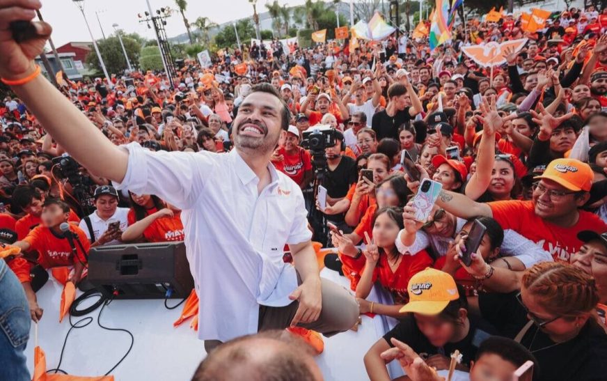 “Cómo va a declinar el que va ganando”, responde Álvarez Máynez