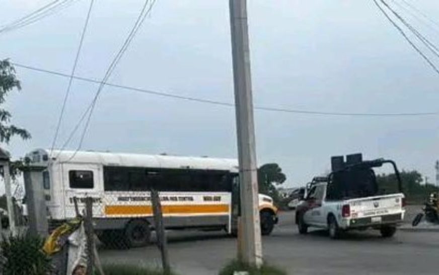 Matamoros amanece con narcobloqueos; suspenden clases