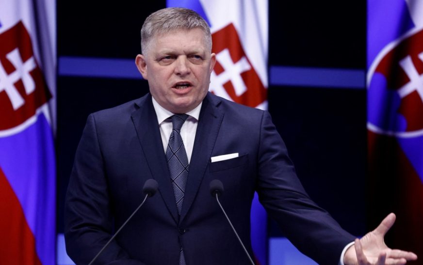 Primer ministro de Eslovaquia sale del hospital tras intento de homicidio