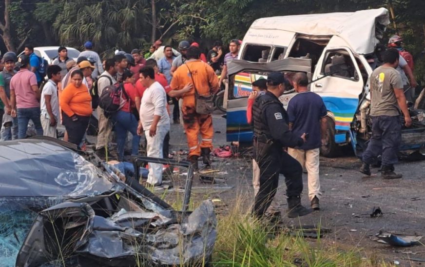 Accidente en la carretera Comalcalco-Villahermosa, Tabasco, deja 12 muertos