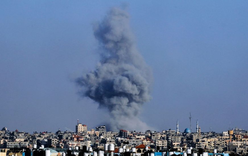 Israel continúa con su ofensiva y despliega sus tanques en el centro de Rafah