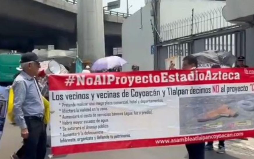 Vecinos Tlalpan y Coyoacán bloquean Periférico Sur por concesión de agua a Televisa