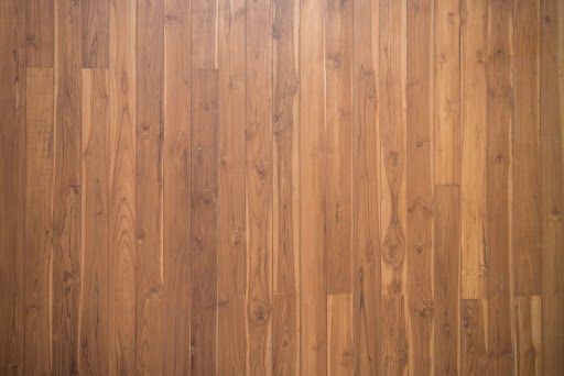 Terza explica los mejores consejos sobre cómo limpiar pisos de madera