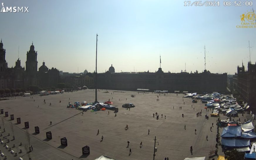 CNTE reubicará plantón en el Zócalo previo a marcha de ‘Marea Rosa’