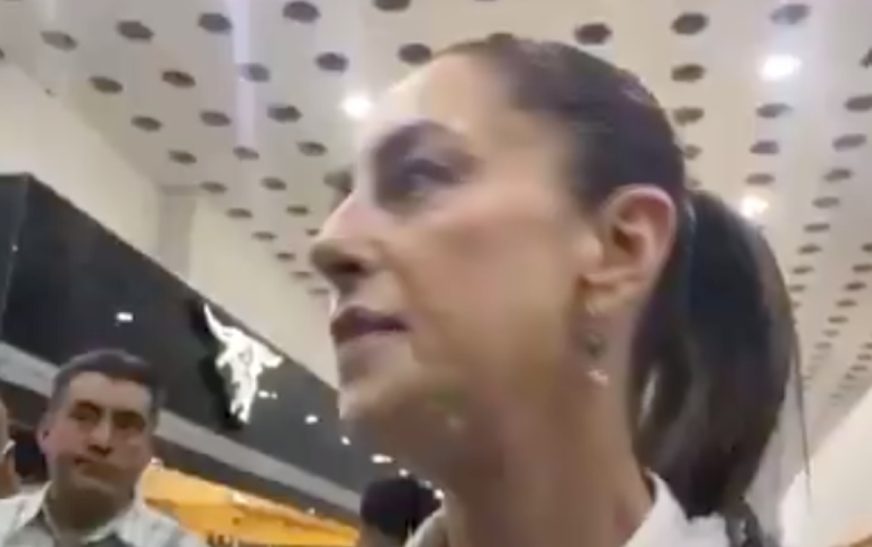 Sheinbaum recibe felicitaciones en el AICM previo a su gira con AMLO