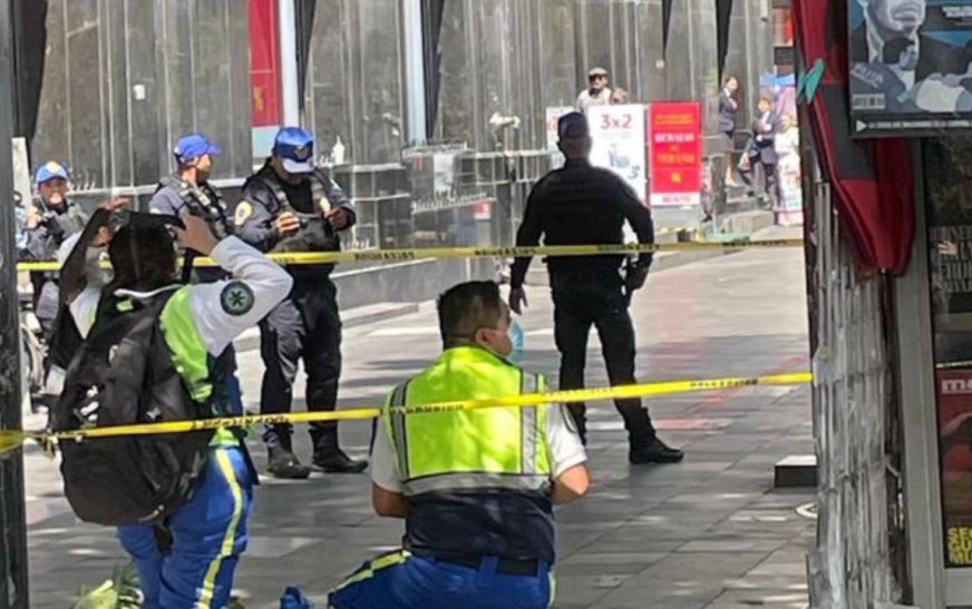 Muere hombre al caer de sexto piso de edificio de Sears frente a Bellas Artes