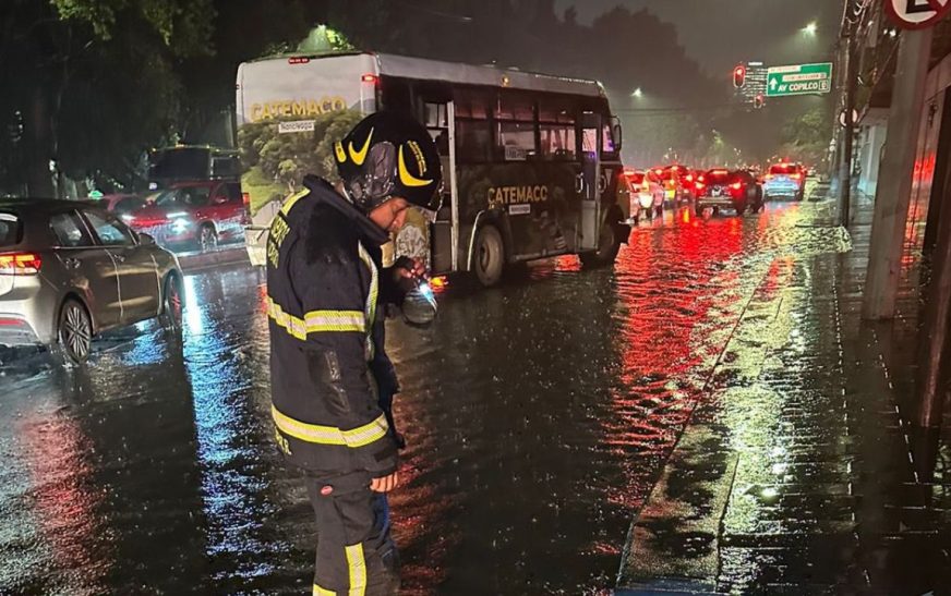 Activan alerta por lluvias fuertes en CDMX; persistirán toda la tarde