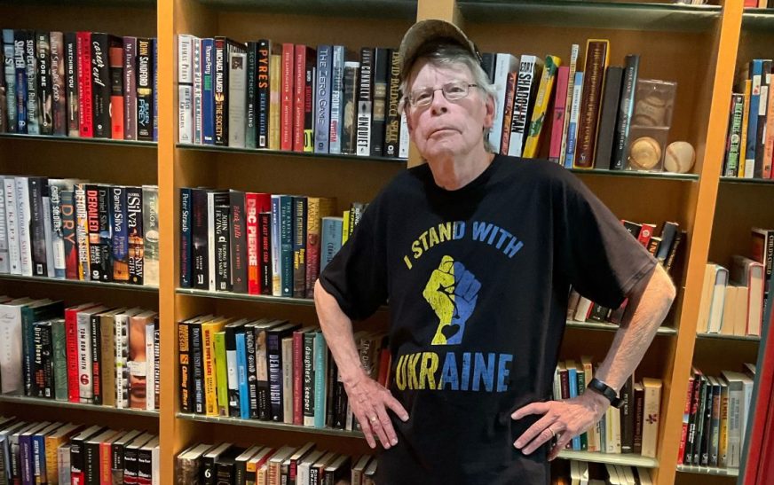 Stephen King pide a Biden no buscar la reelección