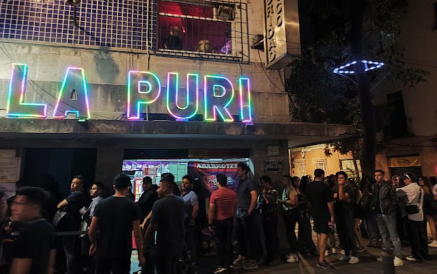 Asesinan a mujer afuera del bar “La Purísima”