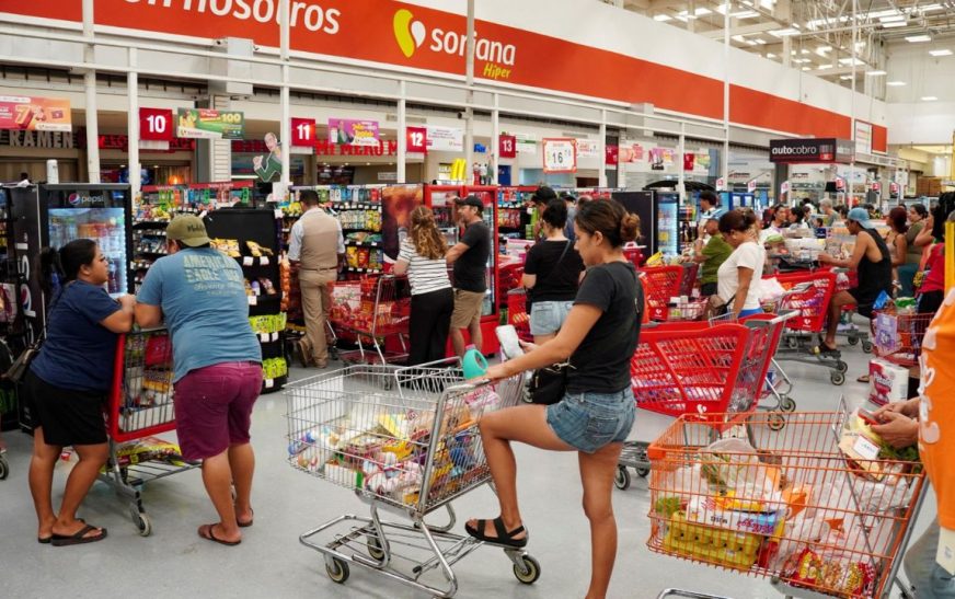 Compras de pánico en Yucatán y Quintana Roo ante la llegada de Beryl