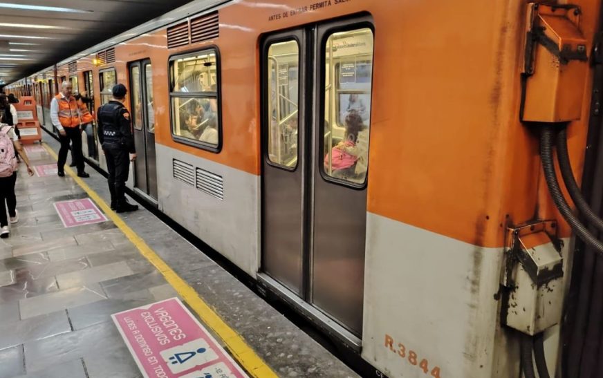 Suspenden servicio en la Línea 2 por persona que se arrojó al paso del tren