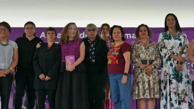 Iztapalapa celebra 6 años de éxito educativo con “Mujeres Estudiando”