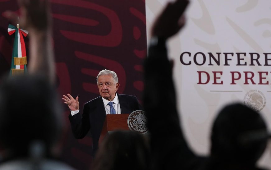 Relación con EU y Canadá continúa, pausa sólo es con embajadores: López Obrador