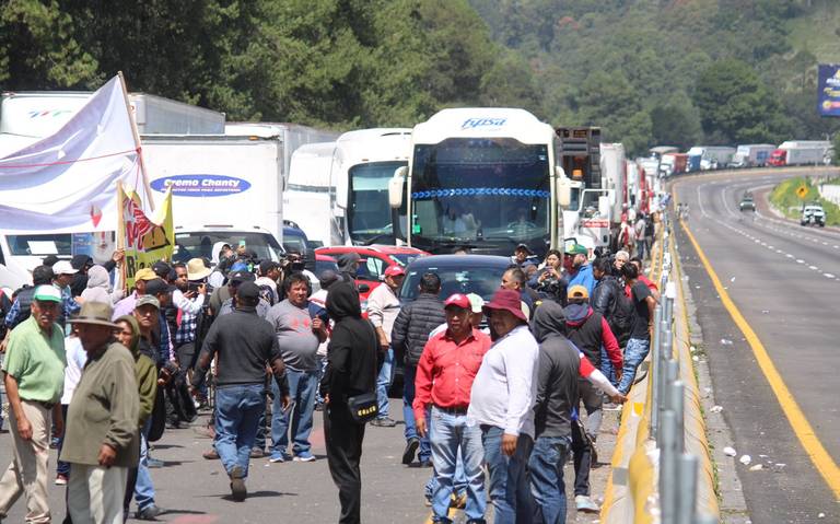 Crisis Logística en la México-Puebla: El Bloqueo Genera un Colapso en el Flujo de Mercancías