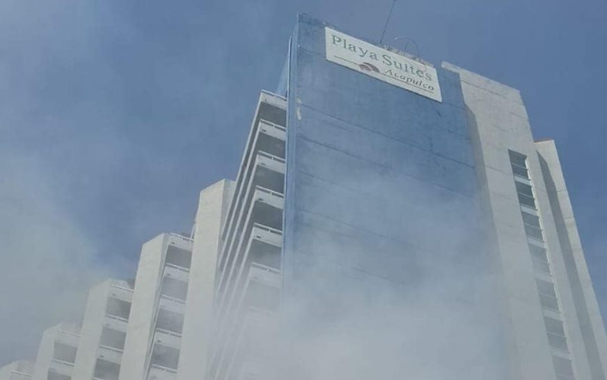 Desalojan 500 huéspedes por incendio en Hotel Playa Suite Acapulco