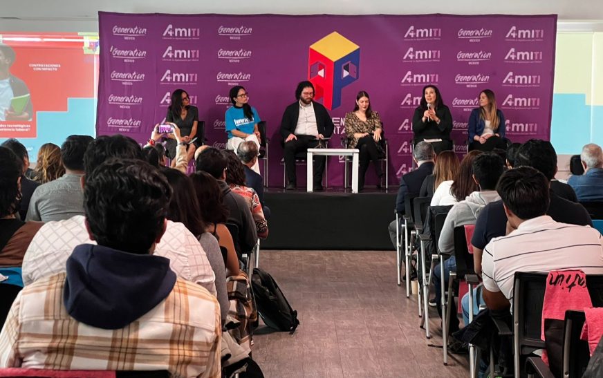 Arranca programa “Abriendo Puertas” con 100 becas para mejorar empleabilidad de jóvenes en el sector de TI