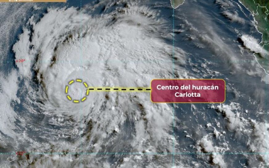 “Carlotta” ya es huracán categoría 1