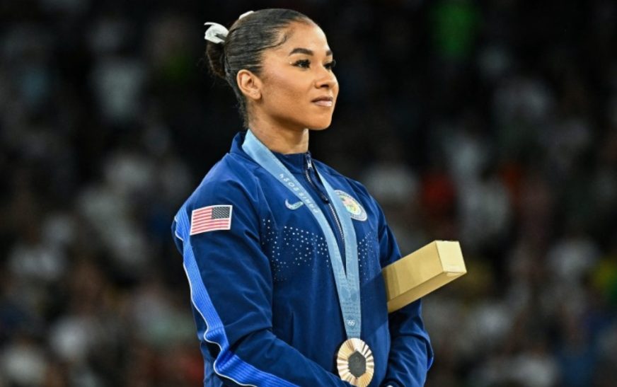 “Esta decisión se siente injusta”, dice la gimnasta Jordan Chiles por devolver su bronce