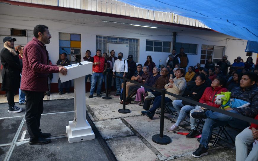 Visita Martí Batres obra de rehabilitación en la Unidad Habitacional “Hogar Y Prevención”