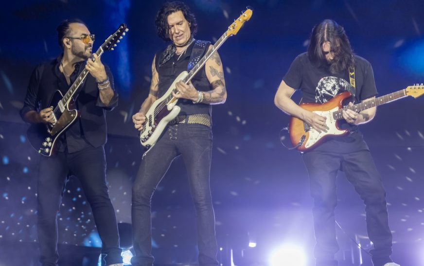 CAIFANES celebró concierto lleno de nostalgia en el ESTADIO GNP