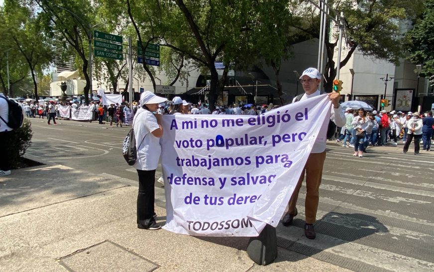 Trabajadores del Poder Judicial mantienen plantón afuera del Senado; afectaciones viales