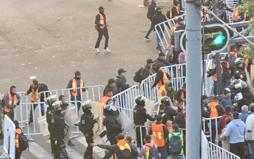 Protestan trabajadores del Poder Judicial en San Lázaro y denuncian represión