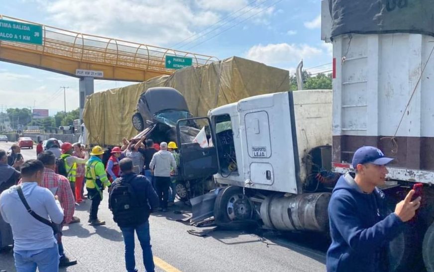 Fuerte carambola en la México-Puebla; hay varios heridos