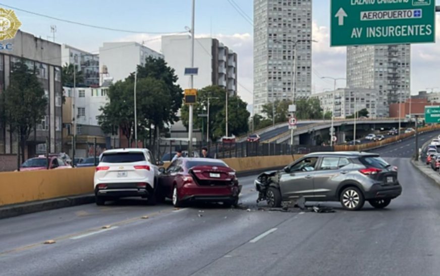 Fuerte choque en carriles centrales de Circuito Interior