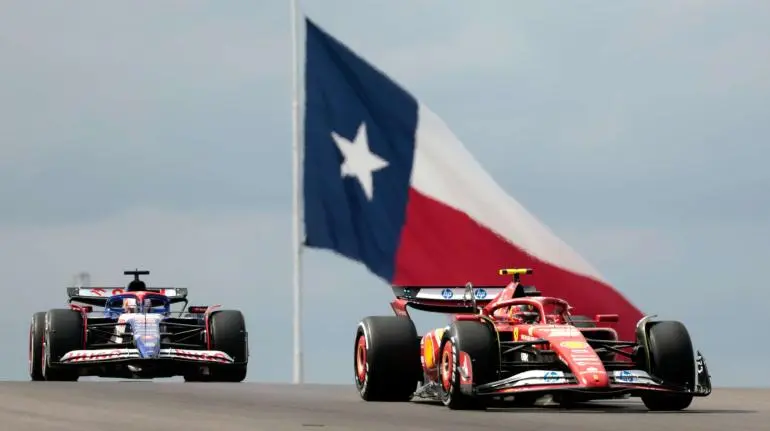 Carlos Sainz lidera y Ferrari domina en los únicos libres de Austin