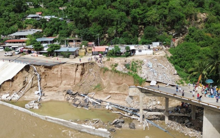 Viaje de Sheinbaum a Acapulco para evaluar daños por ‘John’ será por carretera