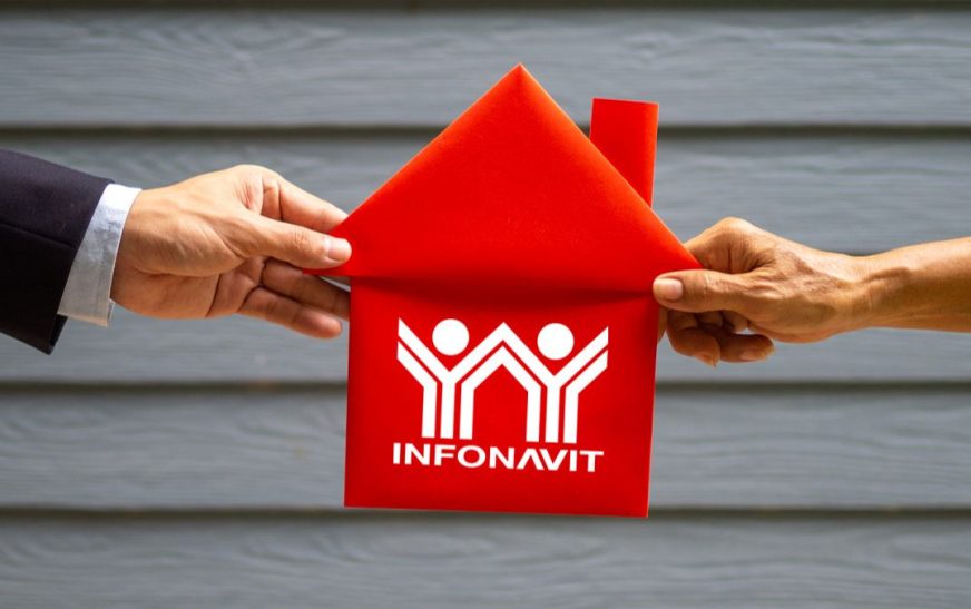 Infonavit amplía apoyos a mujeres para que accedan a vivienda propia