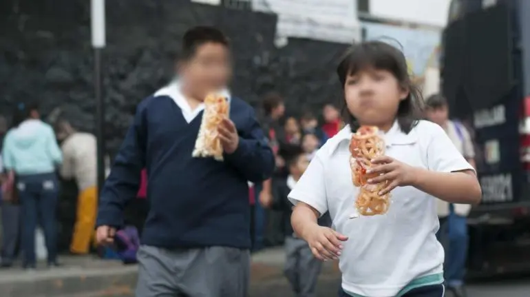 ‘No le va a gustar a la industria’: Delgado sobre la eliminación de comida chatarra en escuelas