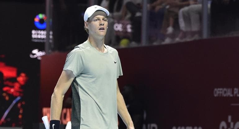 Jannik Sinner se retira del Masters de París por un virus estomacal