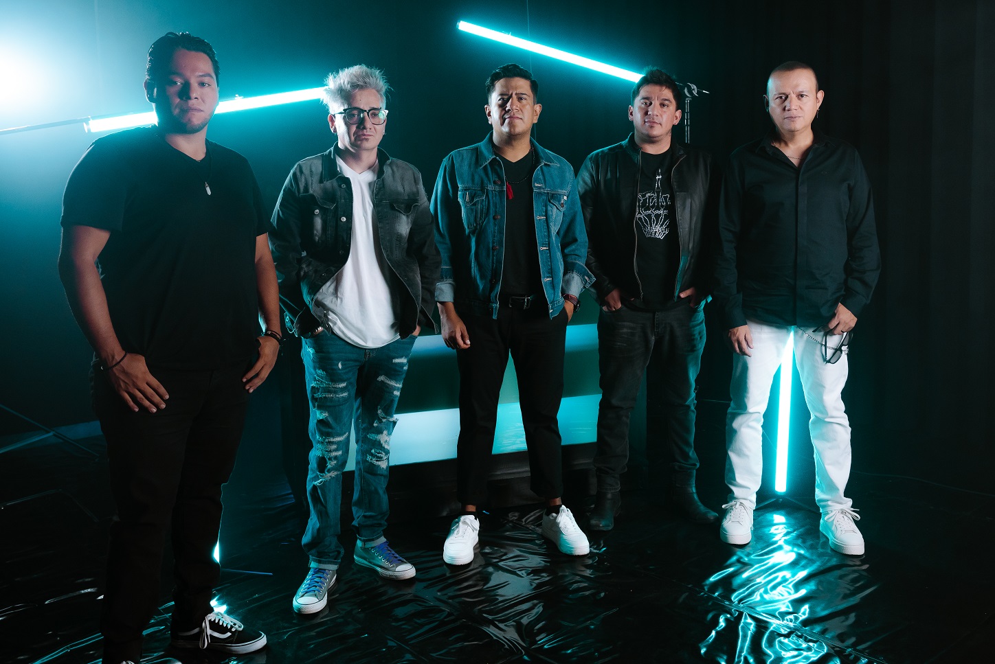 ROCK AND LOVERS LANZA “LEJOS DEL UNIVERSO” PARA AFIANZAR SU PRESENCIA EN MÉXICO