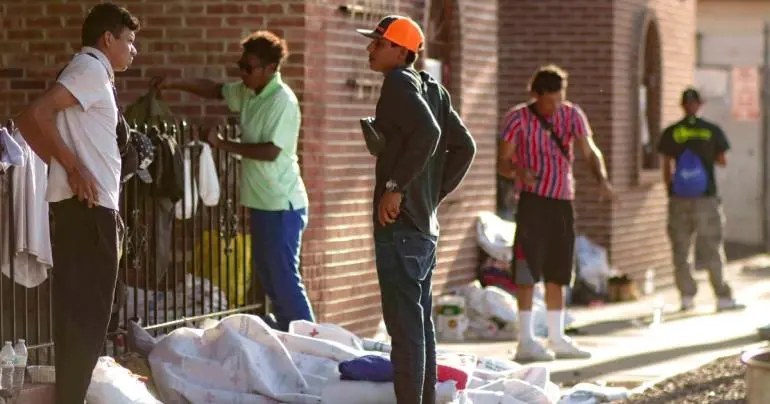 Trump alista grandes centros de detención para migrantes