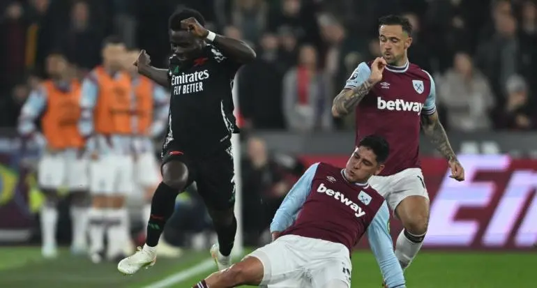 Arsenal aplasta al West Ham en el regreso de Edson Álvarez a las canchas