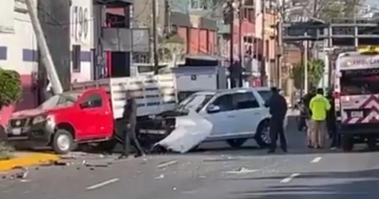 Hombre es atacado a tiros sobre avenida Centenario, en la Gustavo A. Madero