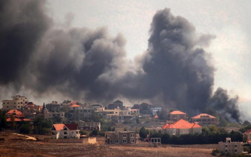 Israel lanza ofensiva aérea sobre Gaza; hospitales y escuelas bajo amenaza