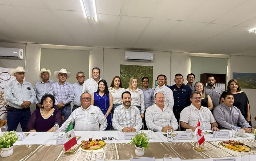 Diputado del PRI Mario Zamora visita proyecto Santo Tomás en Choix Sinaloa y reafirma su compromiso con el desarrollo de la región.