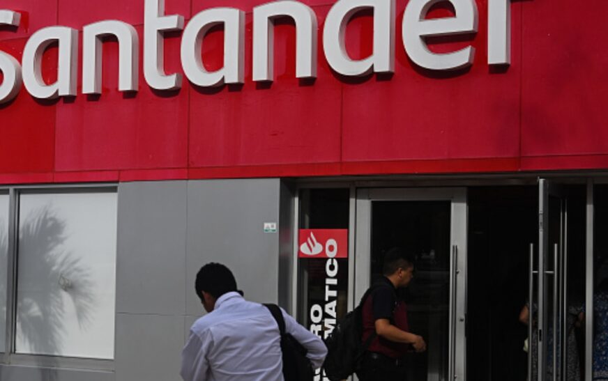 ¿Abren los bancos el 1 de mayo por Día del Trabajo?