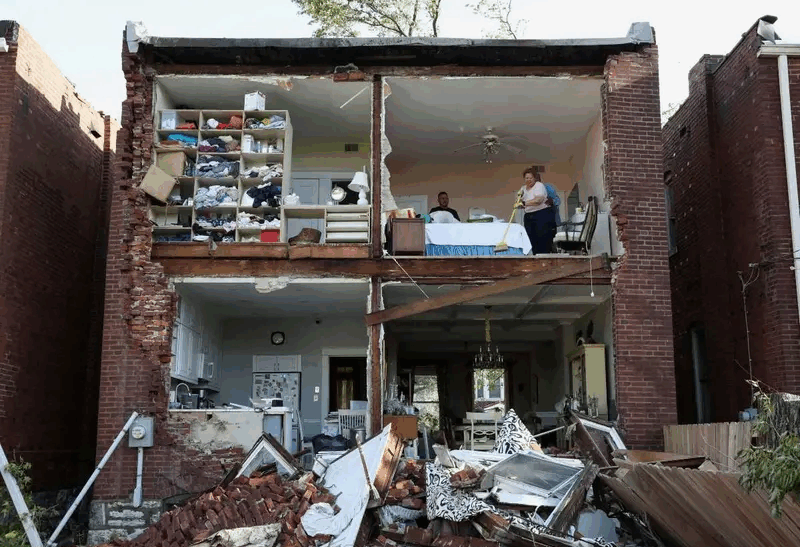 Tornados arrasan en Kentucky y Misuri; dejan al menos 21 muertos