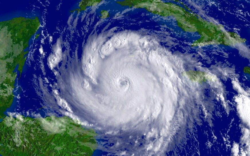 Posible huracán Alvin prende alertas en Guerrero y estos estados