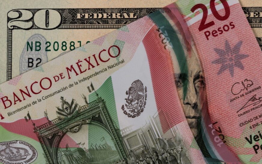 Hoy se vende el Dólar en 19.56 pesos en bancos de la CDMX