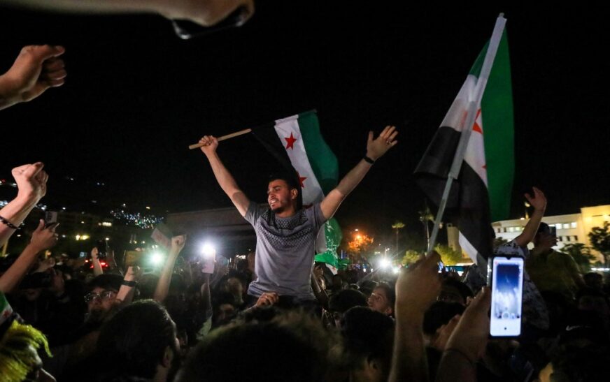 Siria celebra fin de sanciones de EE. UU.; ¿cómo beneficiará a la situación del país?