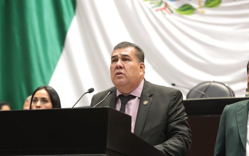 Plantea iniciativa cancelar residencia temporal o permanente a extranjeros que incurran en actos discriminatorios