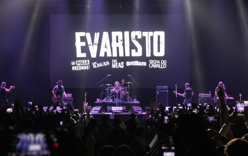 EVARISTO VOLVIÓ A ESTREMECER A MÉXICO: UNA NOCHE DE PUNK, MEMORIA Y RESISTENCIA EN ARENA CDMX